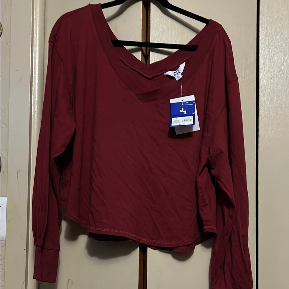 Women's Burgundy Top